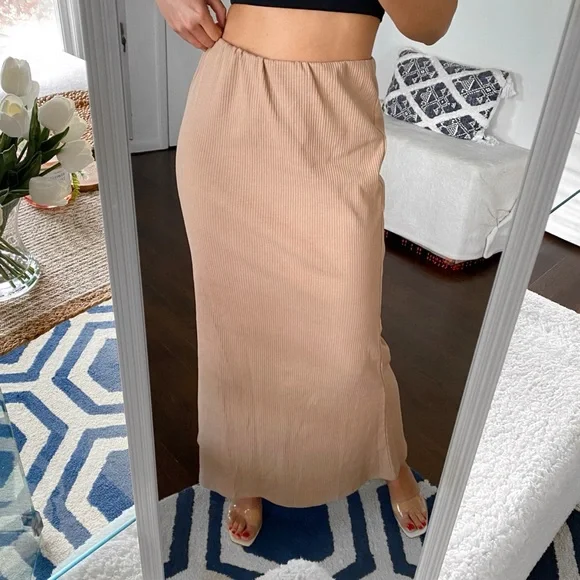 🍂 ZARA TAN RIBBED HIGH WAIST MAXI SKIRT! - Picture 4 of 12